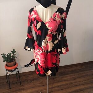 NWT size 4, V-neck bell sleeve red floral, midi, fitted dress. Valentines! Date